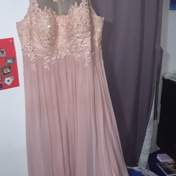 LIGHT PINK PROM DRESS - Picture 4 of 8